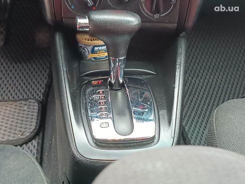 Volkswagen Golf 2001 зеленый - фото 22