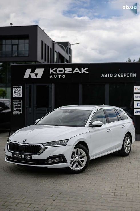Skoda Octavia 2021 - фото 9