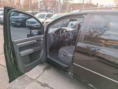 Volkswagen Touran 2007 черный - фото 20