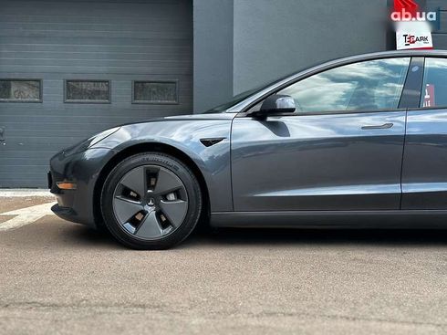Tesla Model 3 2021 - фото 4
