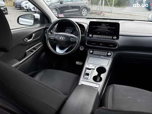 Hyundai Kona Electric 2021 - фото 23