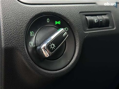 Skoda Rapid 2013 - фото 25