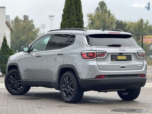 Jeep Compass 2020 - фото 11