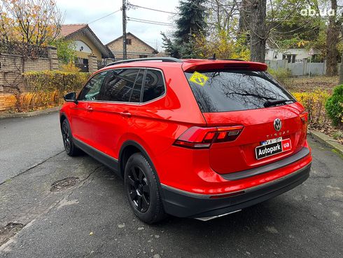 Volkswagen Tiguan 2018 оранжевый - фото 7