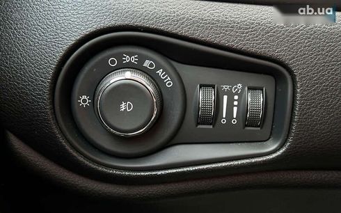 Jeep Renegade 2017 - фото 15