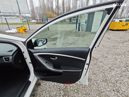 Hyundai i30 2013 белый - фото 13