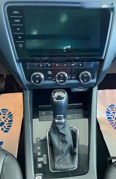 Skoda Octavia 2018 - фото 24