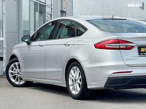 Ford Fusion 2018 - фото 17
