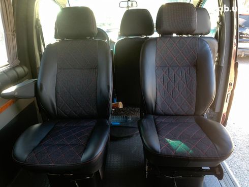 Mercedes-Benz Vito 2006 красный - фото 27