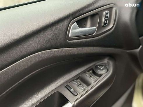 Ford Kuga 2013 - фото 12