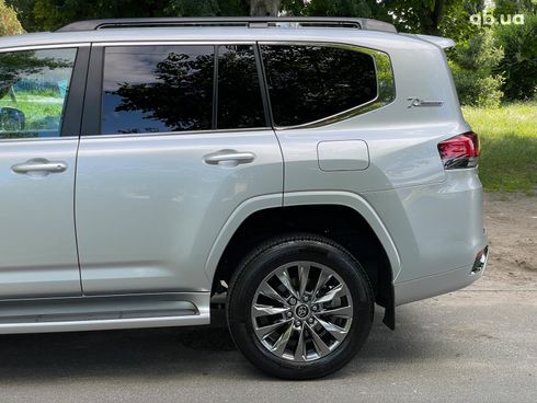 Toyota Land Cruiser 2021 серый - фото 10