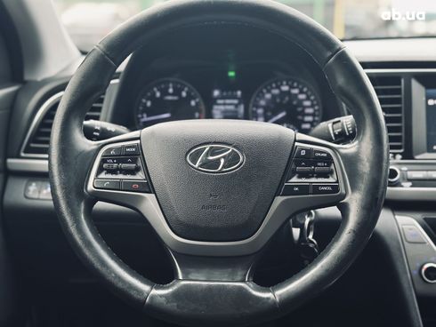 Hyundai Elantra 2016 белый - фото 17