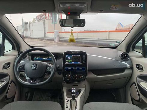 Renault Zoe 2015 - фото 13