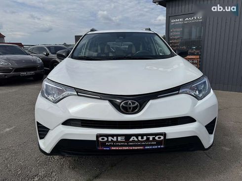Toyota RAV4 2017 - фото 2