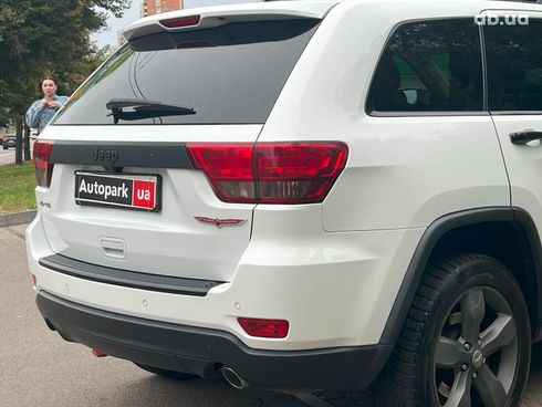 Jeep Grand Cherokee 2012 белый - фото 11
