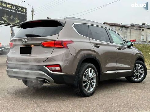 Hyundai Santa Fe 2019 - фото 9