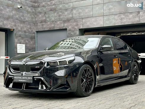 BMW M5 2025 - фото 11