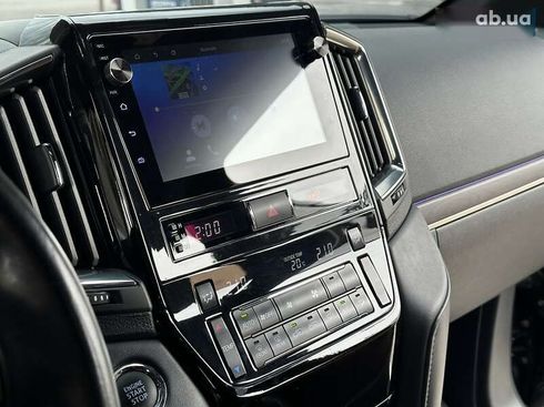 Toyota Land Cruiser 2020 - фото 21