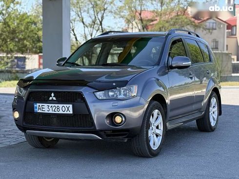 Mitsubishi Outlander 2012 - фото 2