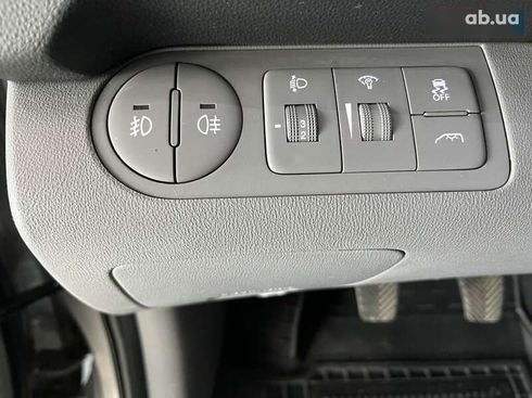 Hyundai H-1 2016 - фото 12