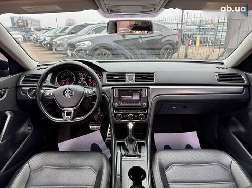 Volkswagen Passat 2017 - фото 18