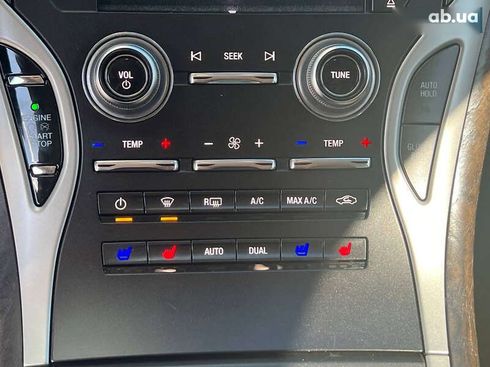Lincoln MKX 2018 - фото 20