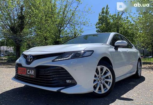 Toyota Camry 2019 - фото 7