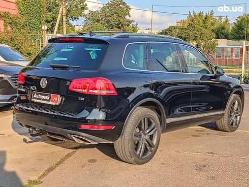 Volkswagen Touareg 2011 черный - фото 7