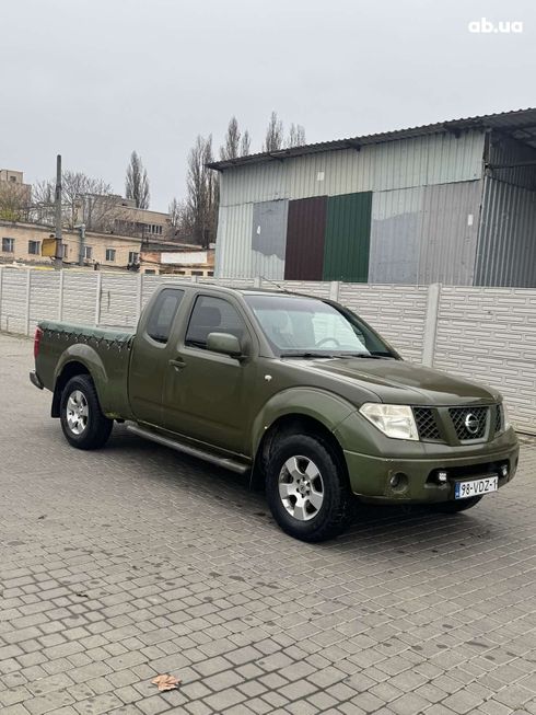 Nissan Navara 2007 зеленый - фото 8