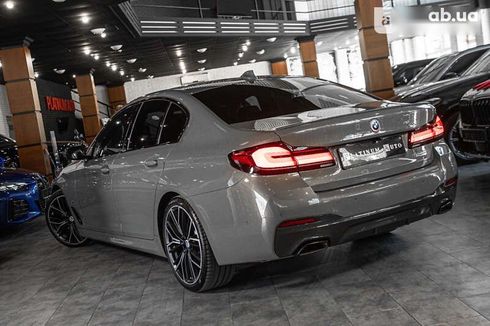 BMW 5 серия 2021 - фото 2