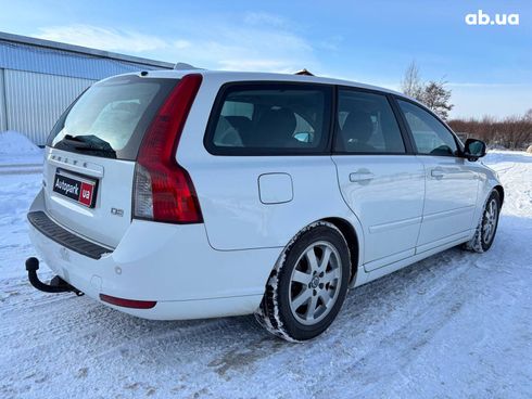 Volvo V50 2011 белый - фото 7