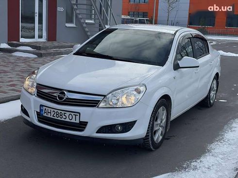 Opel Astra 2012 - фото 8