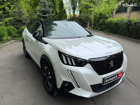 Peugeot 2008 2021 белый - фото 3