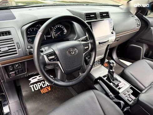 Toyota Land Cruiser Prado 2021 - фото 30