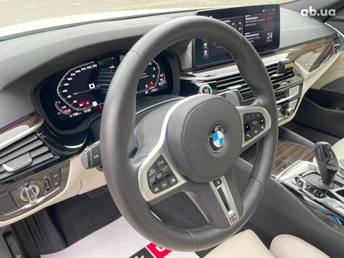 BMW 5 серия 2020 белый - фото 18
