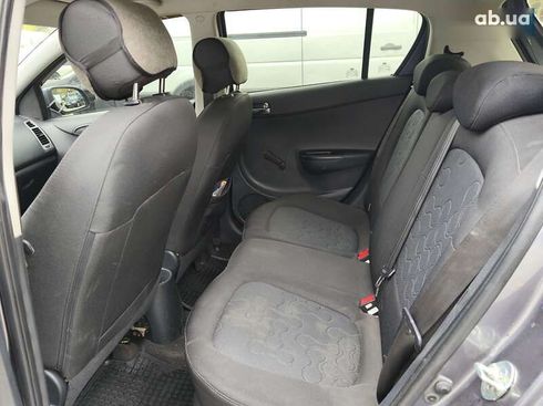 Hyundai i20 2012 - фото 13