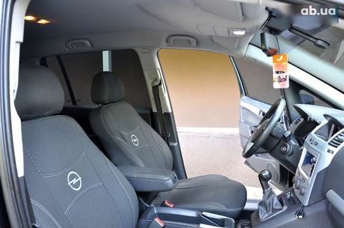 Opel Zafira 2009 - фото 28