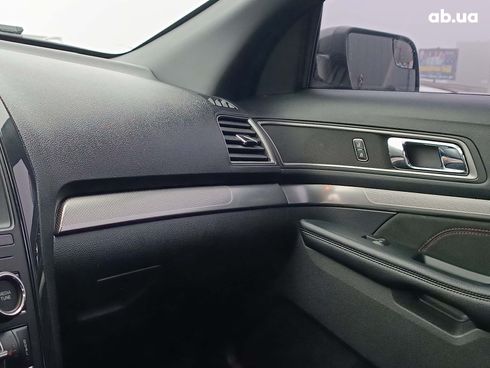 Ford Explorer 2018 черный - фото 125