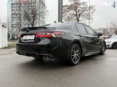 Toyota Camry 2023 - фото 7