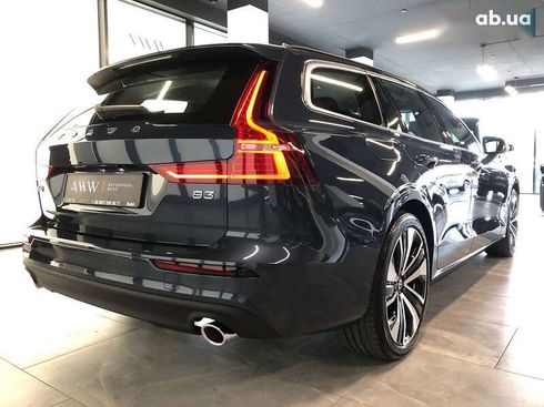 Volvo V60 2021 - фото 13