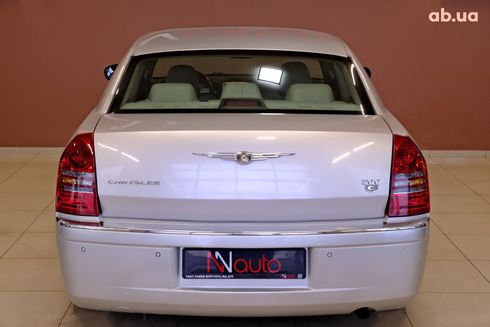 Chrysler 300C 2006 серый - фото 6