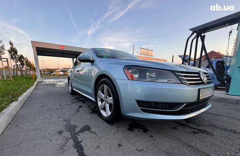 Volkswagen Passat 2012 голубой - фото 3