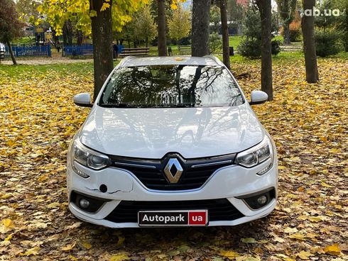 Renault Megane 2018 белый - фото 2