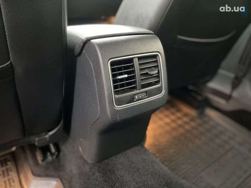 Volkswagen Passat 2014 - фото 19