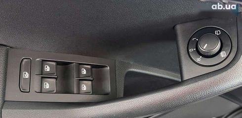 Skoda Octavia 2018 - фото 20