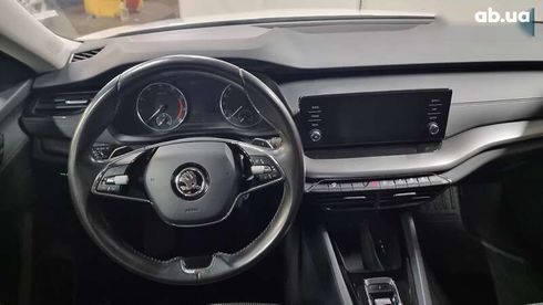Skoda Octavia 2021 - фото 9