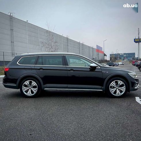 Volkswagen passat alltrack 2020 - фото 2