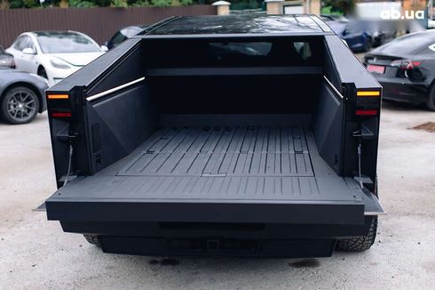 Tesla Cybertruck 2024 - фото 19