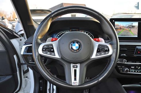 BMW M5 2022 - фото 17