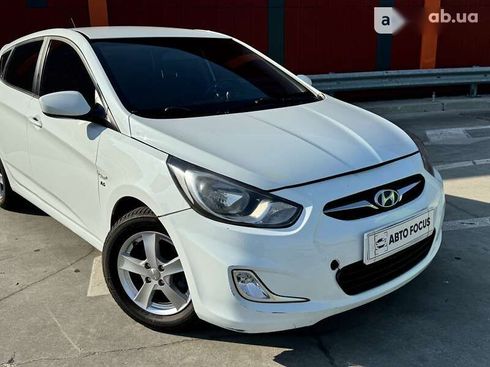 Hyundai Accent 2012 - фото 2